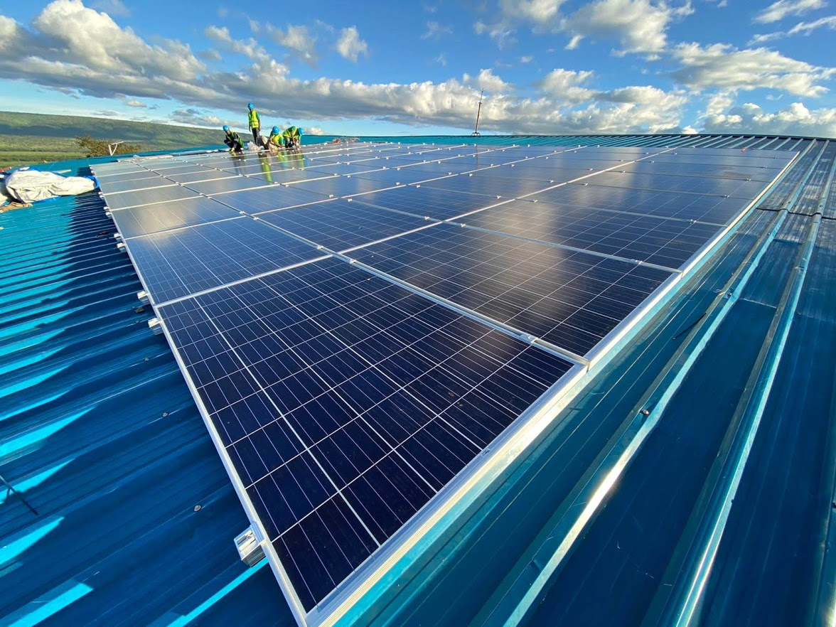 Renewable minigrid system installed by Meshpower Ltd. in partnership with Imperial College London, in Mahama refugee camp, Rwanda. Meshpower Ltd. is a developer of mini-grids for rural off-grid and displaced people (courtesy of Arthur Santos)