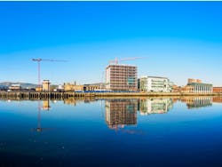 Northern Ireland’s first microgrid will be built in Belfast Harbor. Photo by Mcimage/Shutterstock Northern Ireland’s first microgrid will be built in Belfast Harbor. Photo by Mcimage/Shutterstock