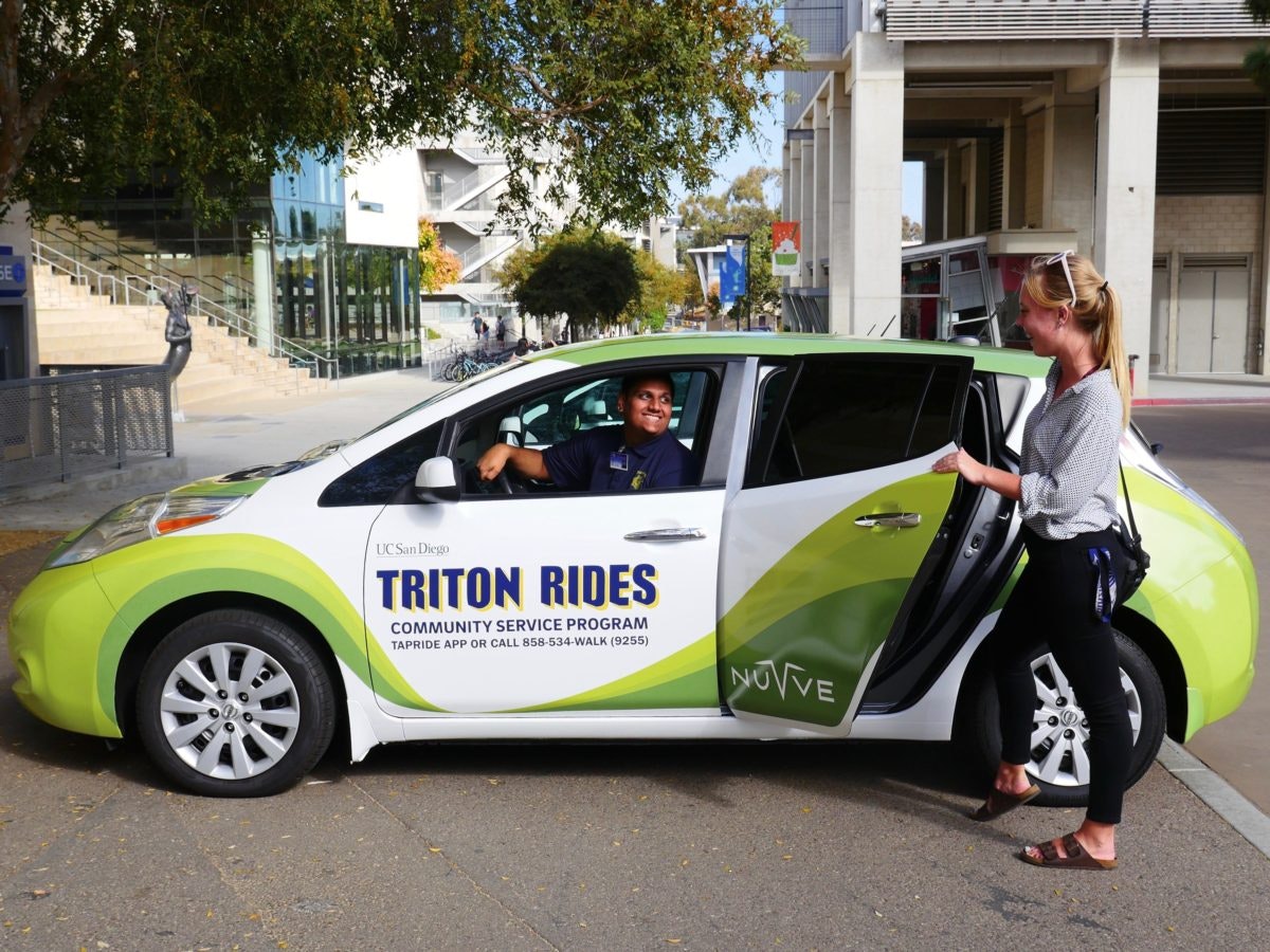 USC student using free ride service at USC. Photo courtesy of Nuvve