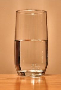 410px-Glass-of-water-205x300