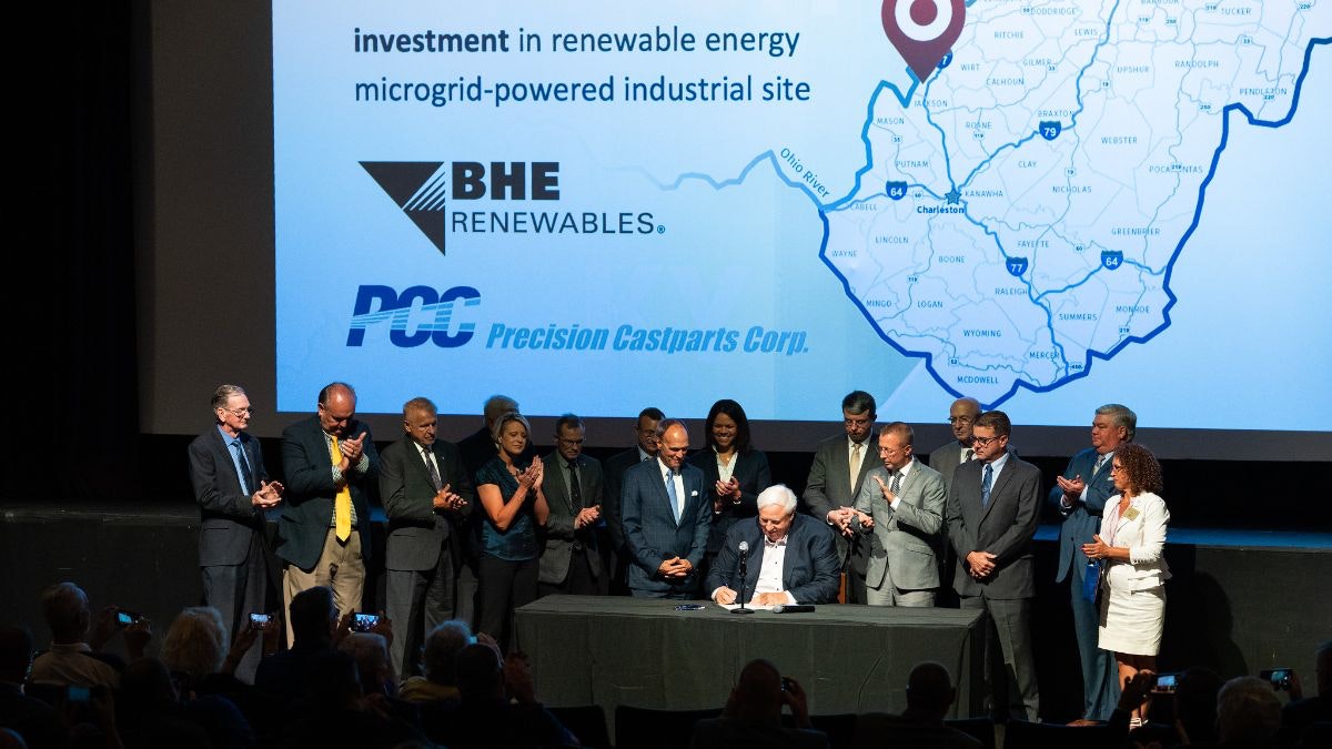 West Virginia Gov. Jim Justice announces a new renewable energy microgrid-powered industrial site will be built in Ravenswood. Source: West Virginia Office of the Governor