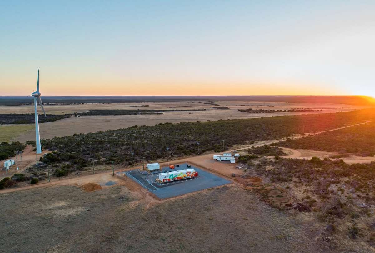 Kalbarri microgrid&rsquo;s wind turbines and BESS. Image: Western Power