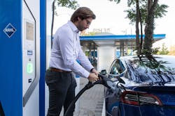 Ultra-fast electric vehicle charing at Aral’s mobility hub Photo courtesy of Aral Ultra-fast electric vehicle charing at Aral’s mobility hub Photo courtesy of Aral