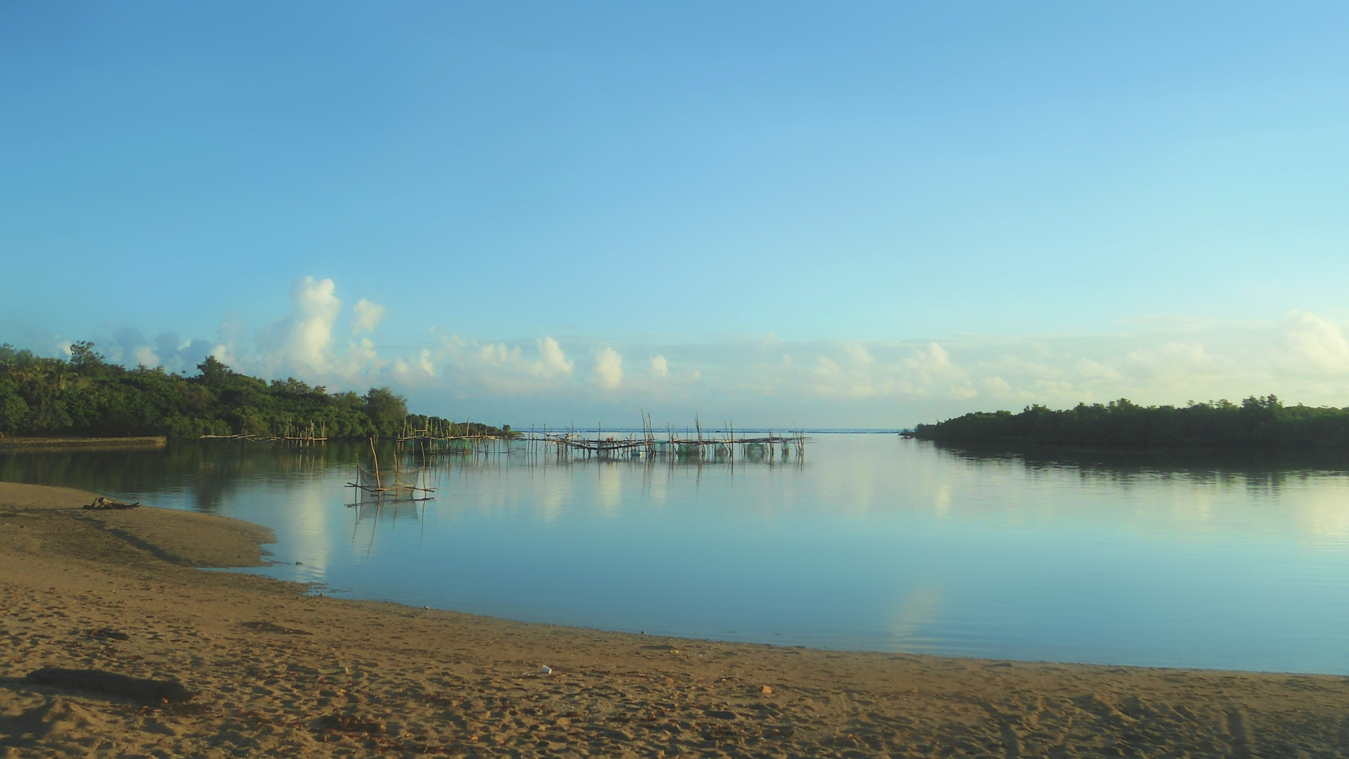 Apuao Island, one of the 98 unserved or underserved areas of the Philippines that will soon have reliable electricity from a microgrid. (Source: Navier Solon / Shutterstock.com)