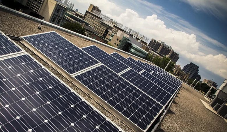 Rooftop solar array at University of Toronto campus building. Photo by Afshin Poraria/University of Toronto website