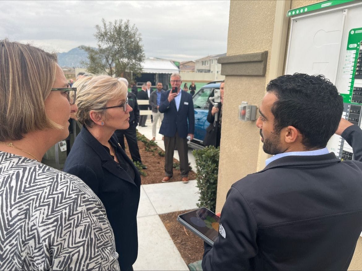 California Dreamy: New Microgrid Community Attracts DOE Secretary Visit ...