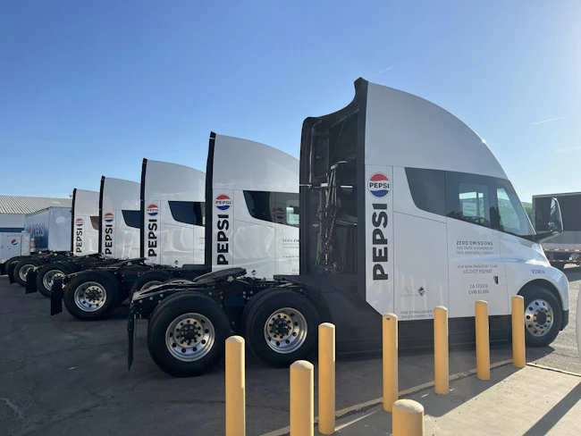 664dfa41f05dba9d6fc4a8c9 Pbna Tesla Semi 1