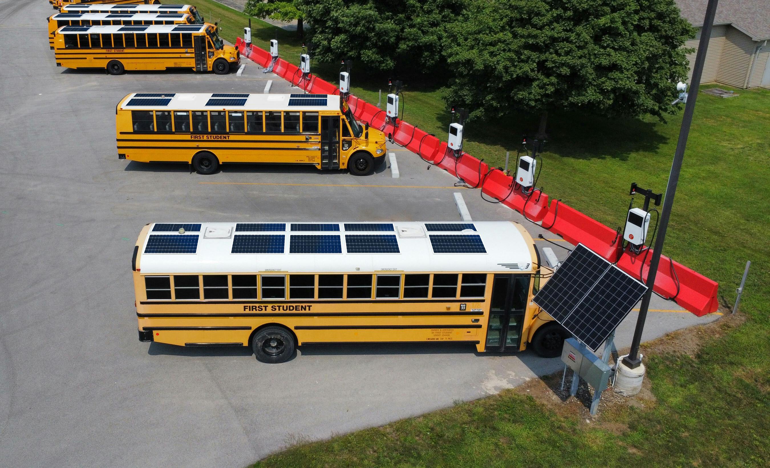 solar_panels_ev_school_bus