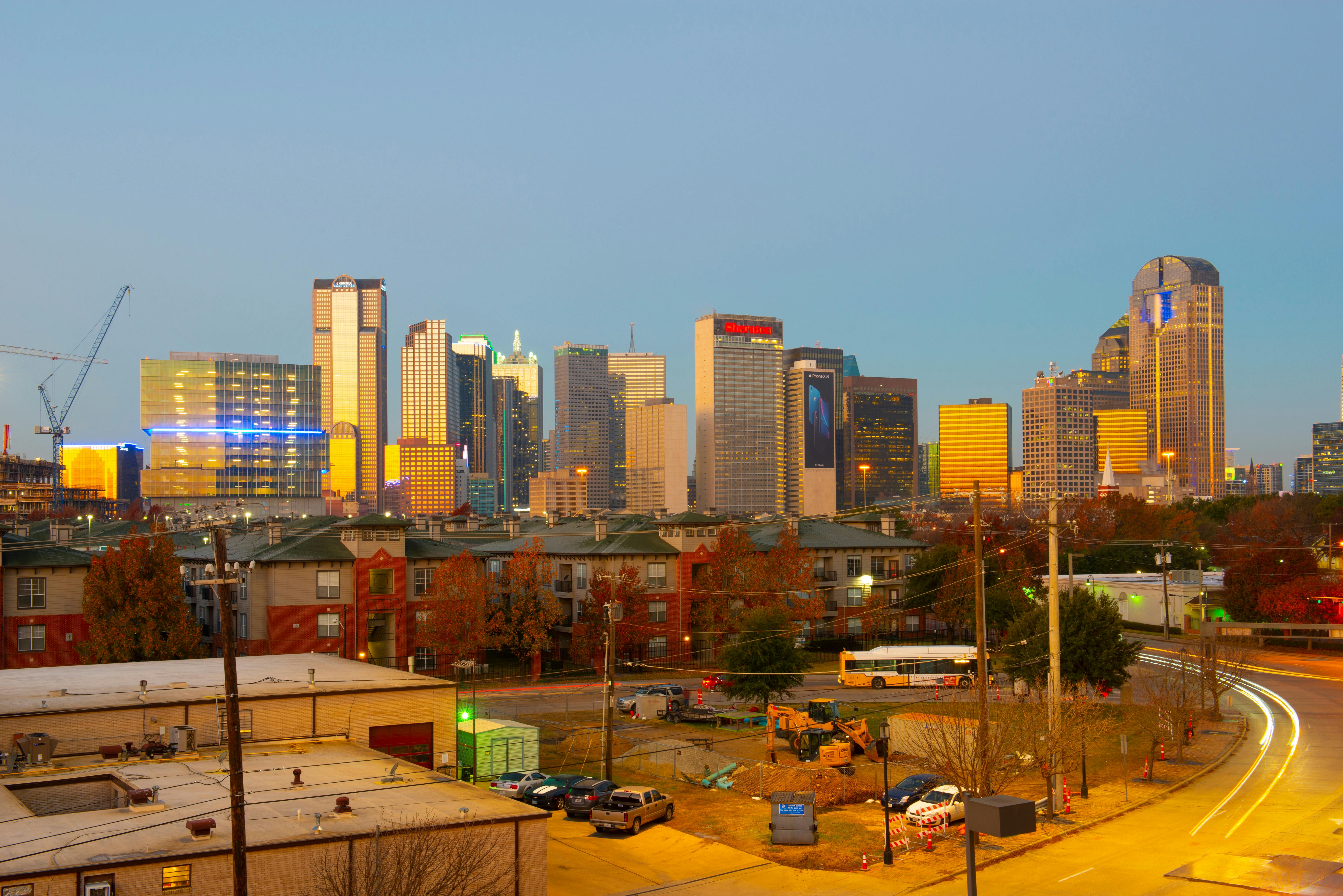 Dallas skyline image Wangkun Jia/Shutterstock.com