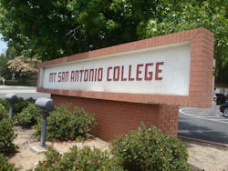 Source: ID 196911541 © Noah Lee | Dreamstime.com Source: ID 196911541 © Noah Lee | Dreamstime.com