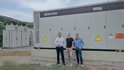From left to right: Michael Rudloff (COO ADS-TEC Energy), Günther Staber (Managing Director Murauer Stadtwerke GmbH), Roland Klauss (CEO ADS-TEC Energy Austria) (Source: ADS-TEC Energy) From left to right: Michael Rudloff (COO ADS-TEC Energy), Günther Staber (Managing Director Murauer Stadtwerke GmbH), Roland Klauss (CEO ADS-TEC Energy Austria) (Source: ADS-TEC Energy)