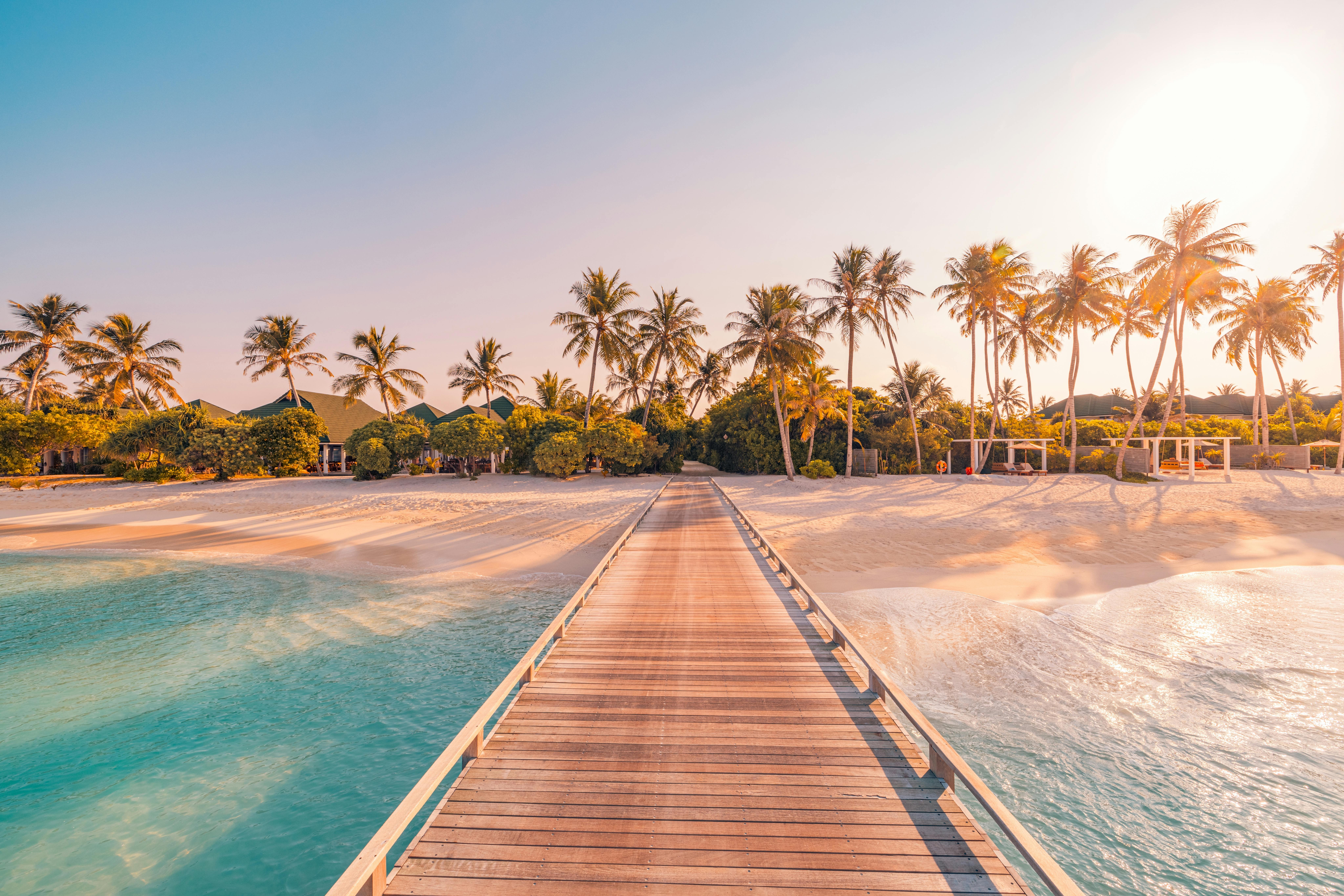 Maldives image credit icemanphotos/Shutterstock.com